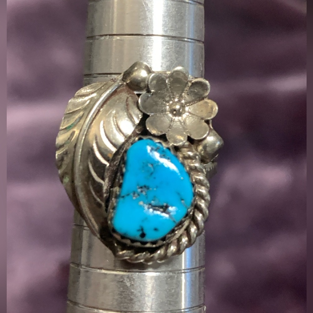 Vintage Navajo Turquoise Squash Blossom Ring